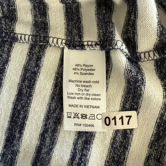 Market & Spruce Women’s Lexxie Navy and White Tie Back Knit Tank Top Size M - Picture 7 of 7